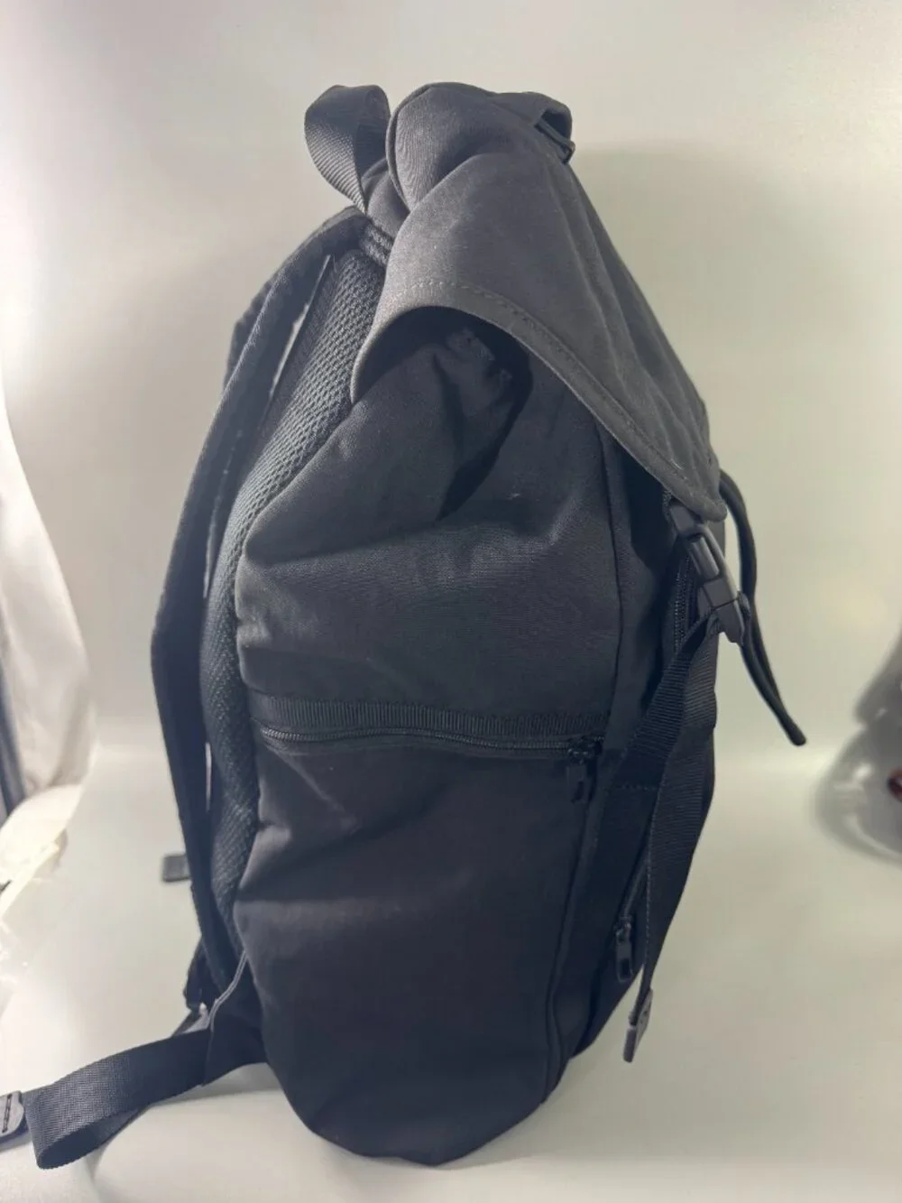 Lululemon Command The Day Backpack *24L in Black